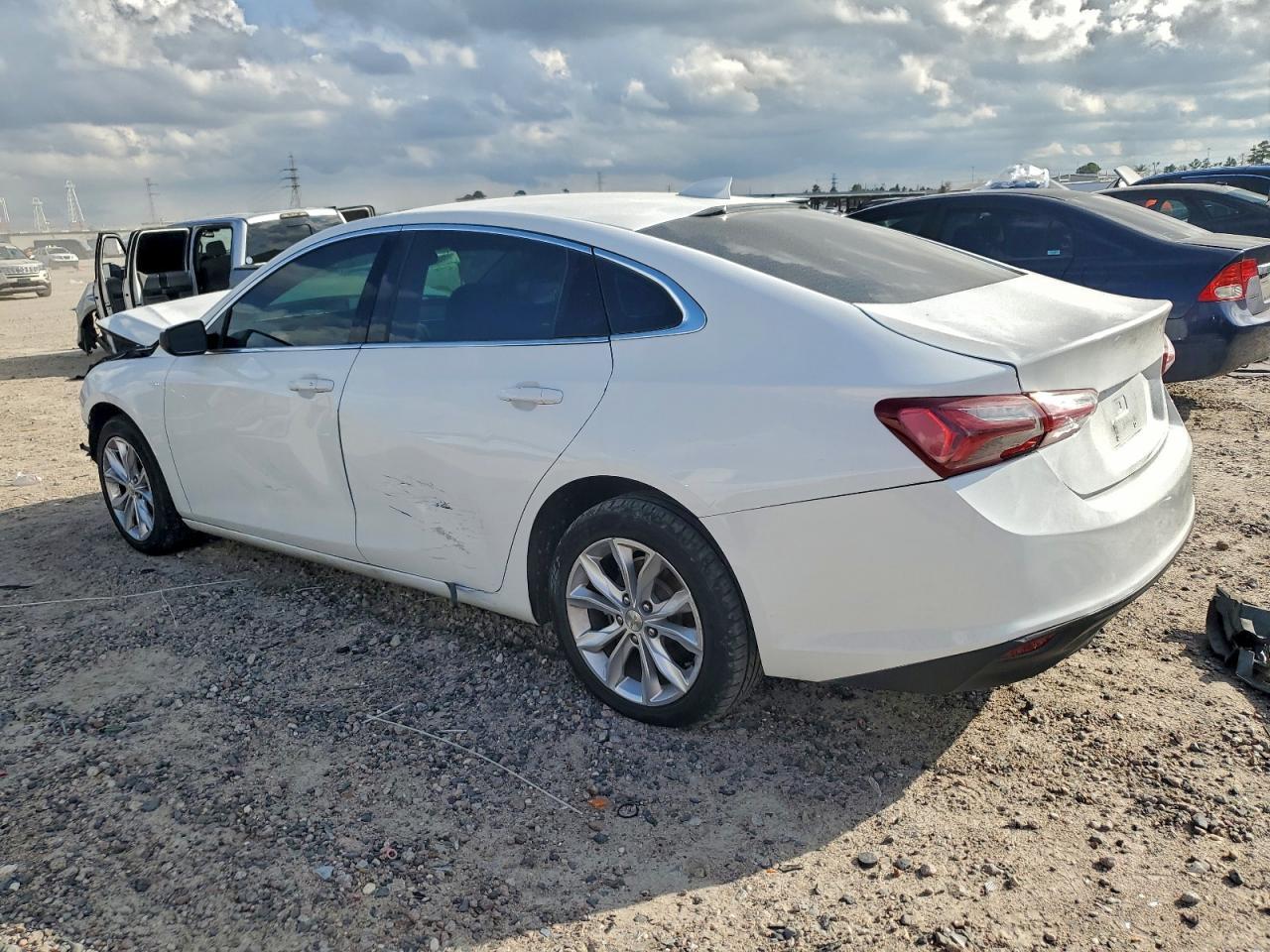2020 Chevrolet Malibu Lt - Фото 2