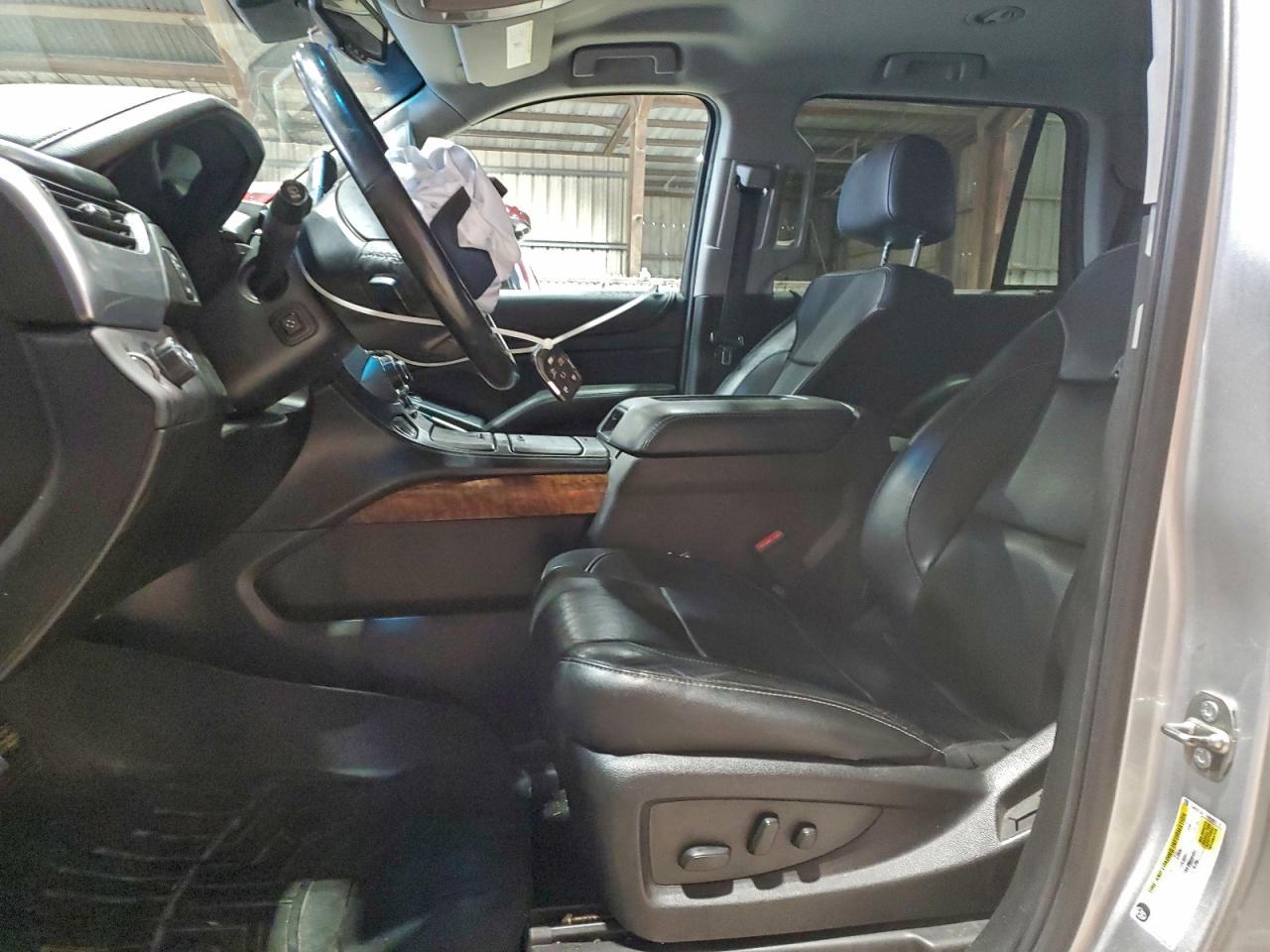 2017 Chevrolet Tahoe C1500 Premier - Image 7