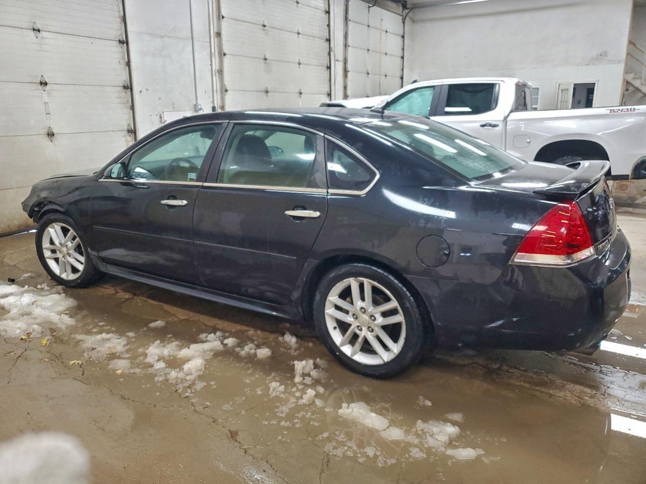 2012 Chevrolet Impala Ltz - Image 2