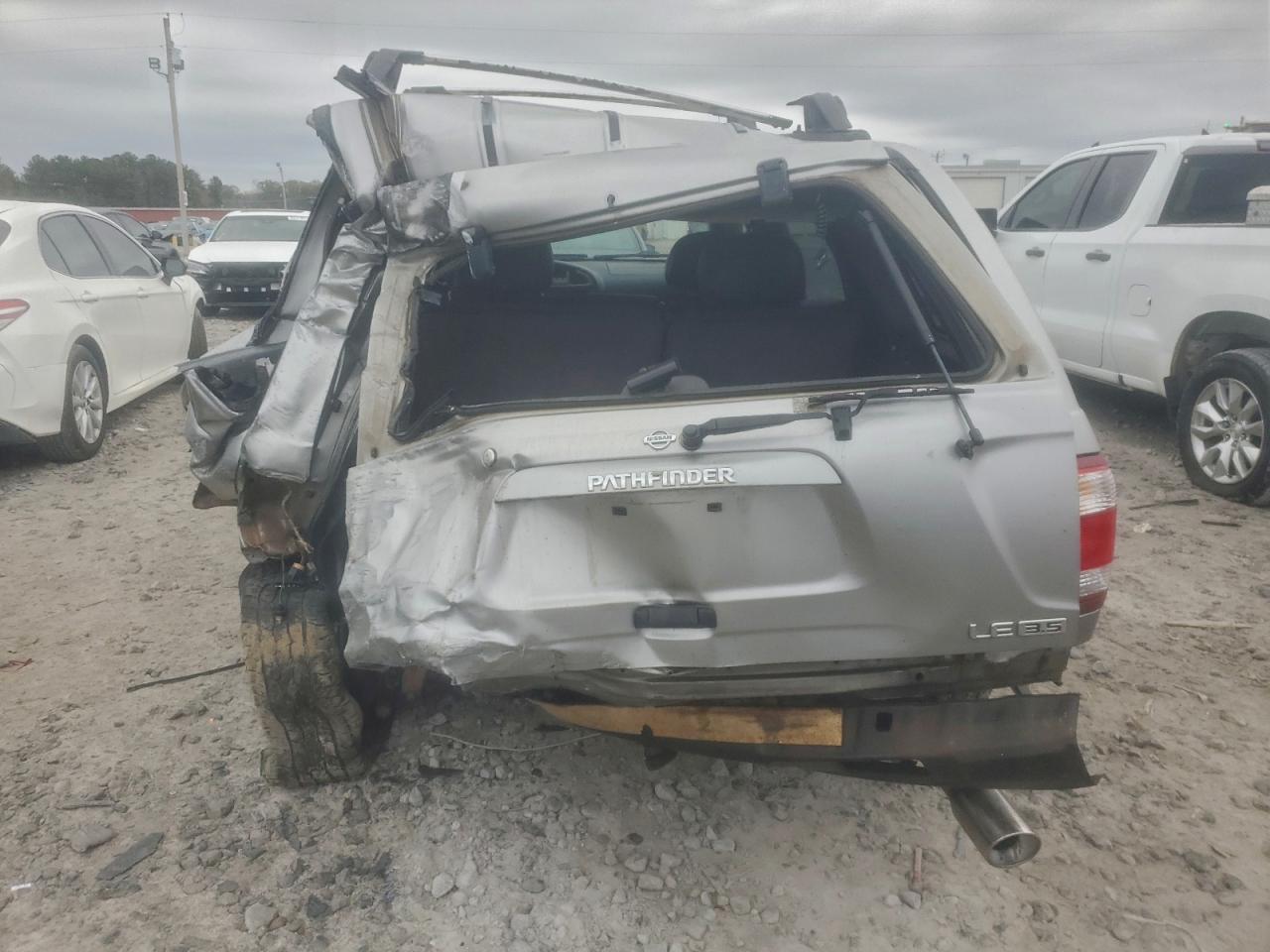 2001 Nissan Pathfinder Le - Image 6