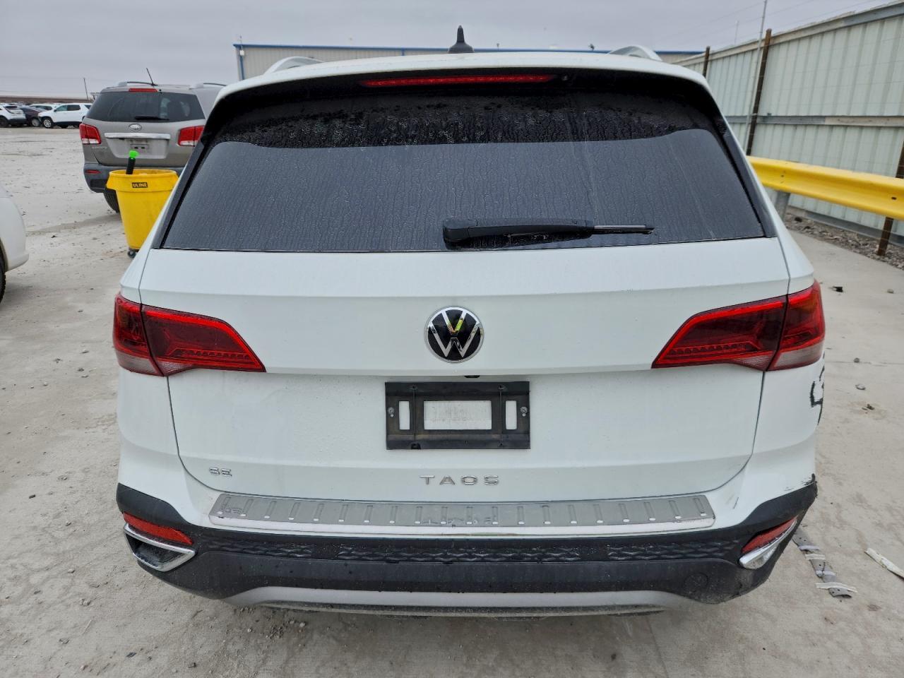 2023 Volkswagen Taos Se - Фото 6