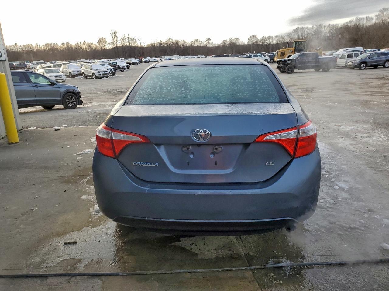 2015 Toyota Corolla L - Фото 6