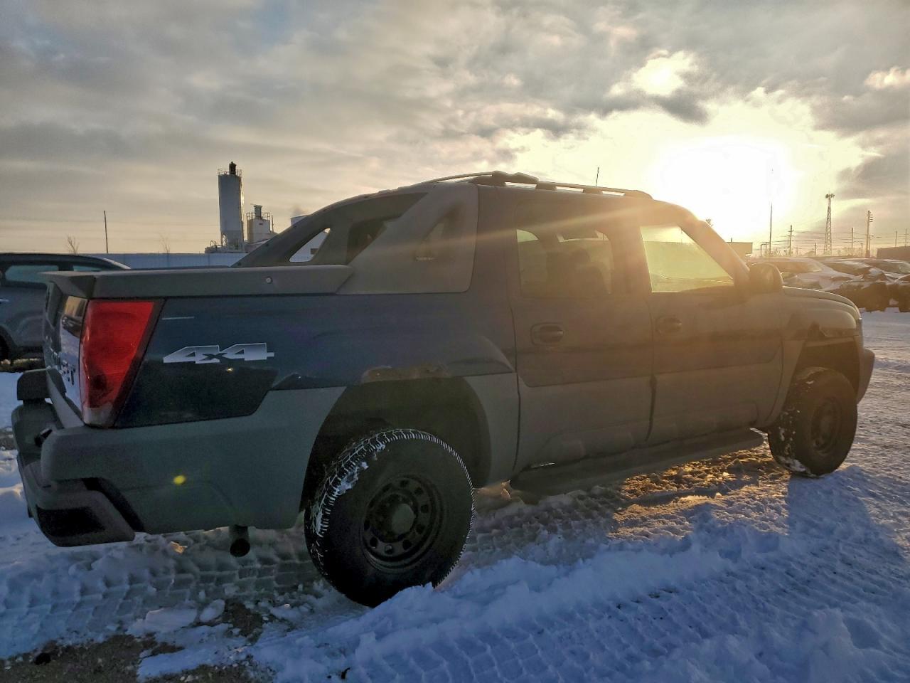 2002 Chevrolet Avalanche K2500 - Фото 3