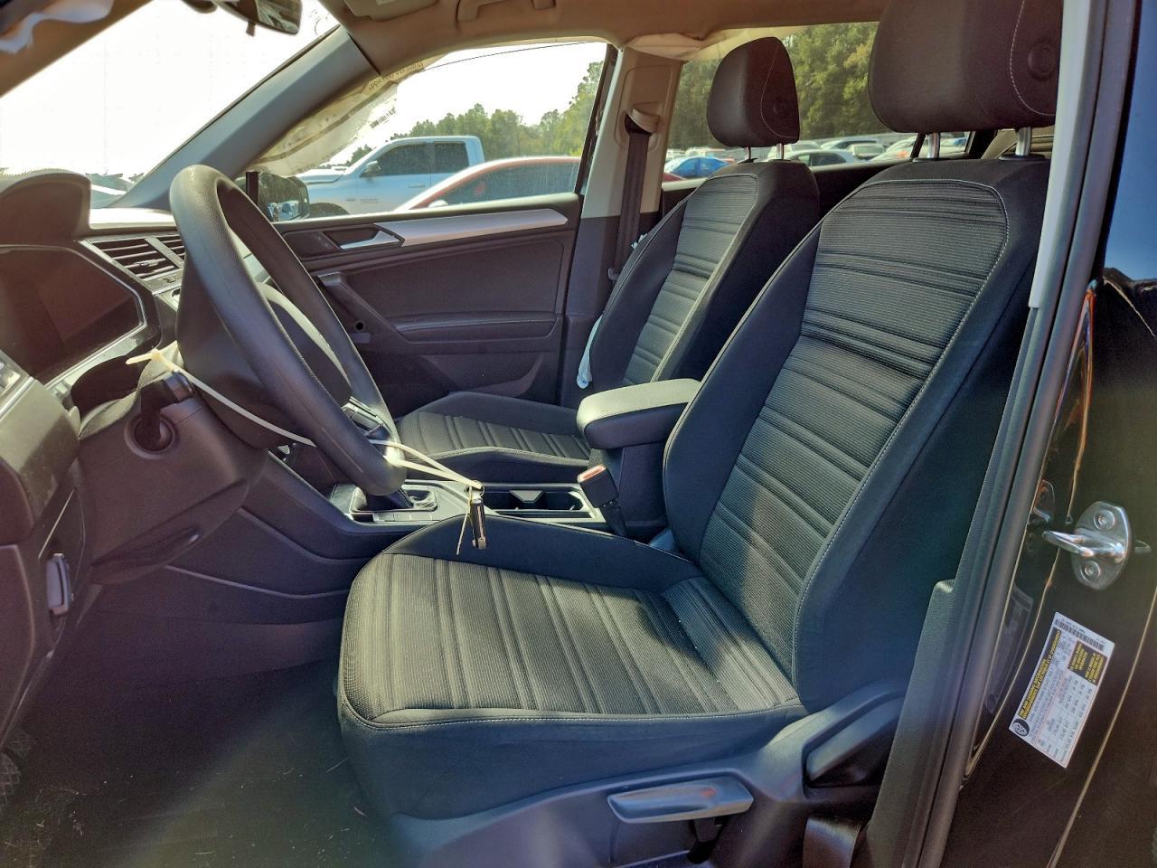 2023 Volkswagen Tiguan S - Фото 7