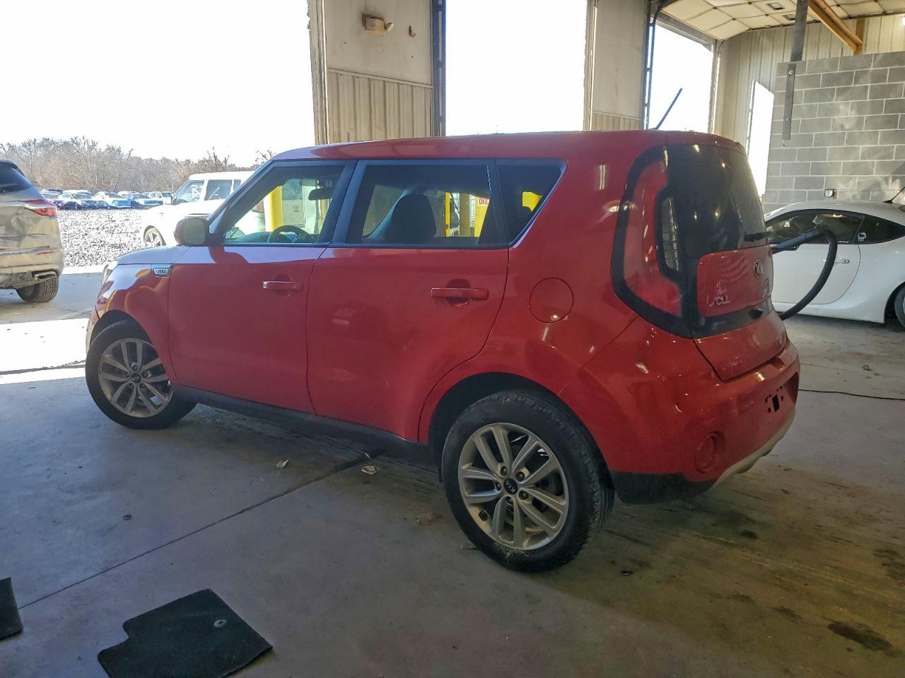 2019 Kia Soul + - Image 2