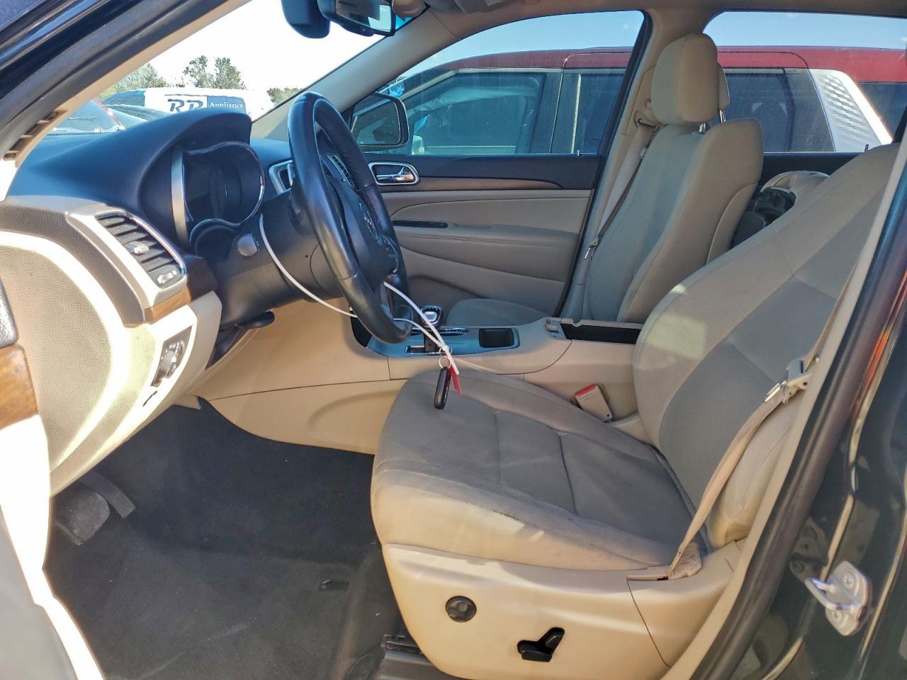 2015 Jeep Grand Cherokee Laredo - Image 7