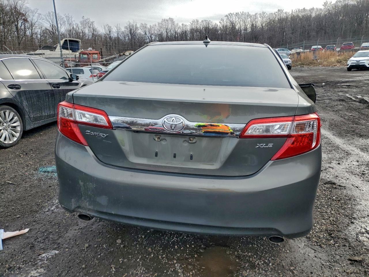 2012 Toyota Camry Xle V6 - Image 6