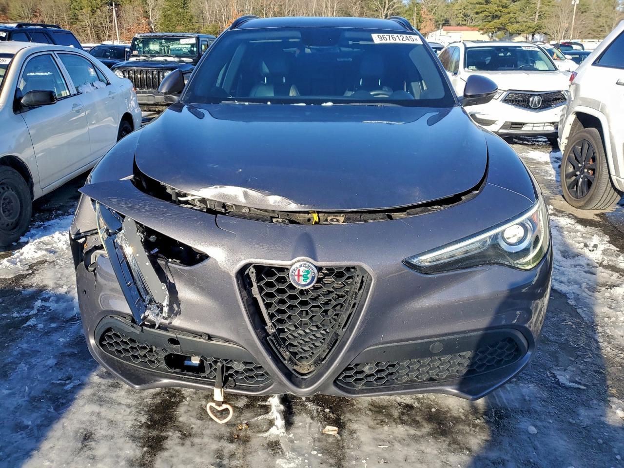2018 Alfa Romeo Stelvio Ti Sport - Фото 5