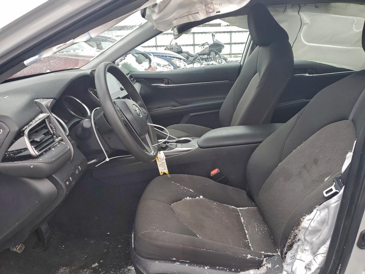 2023 Toyota Camry Le - Image 7