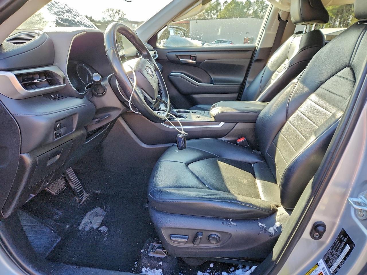 2021 Toyota Highlander Xle - Image 7