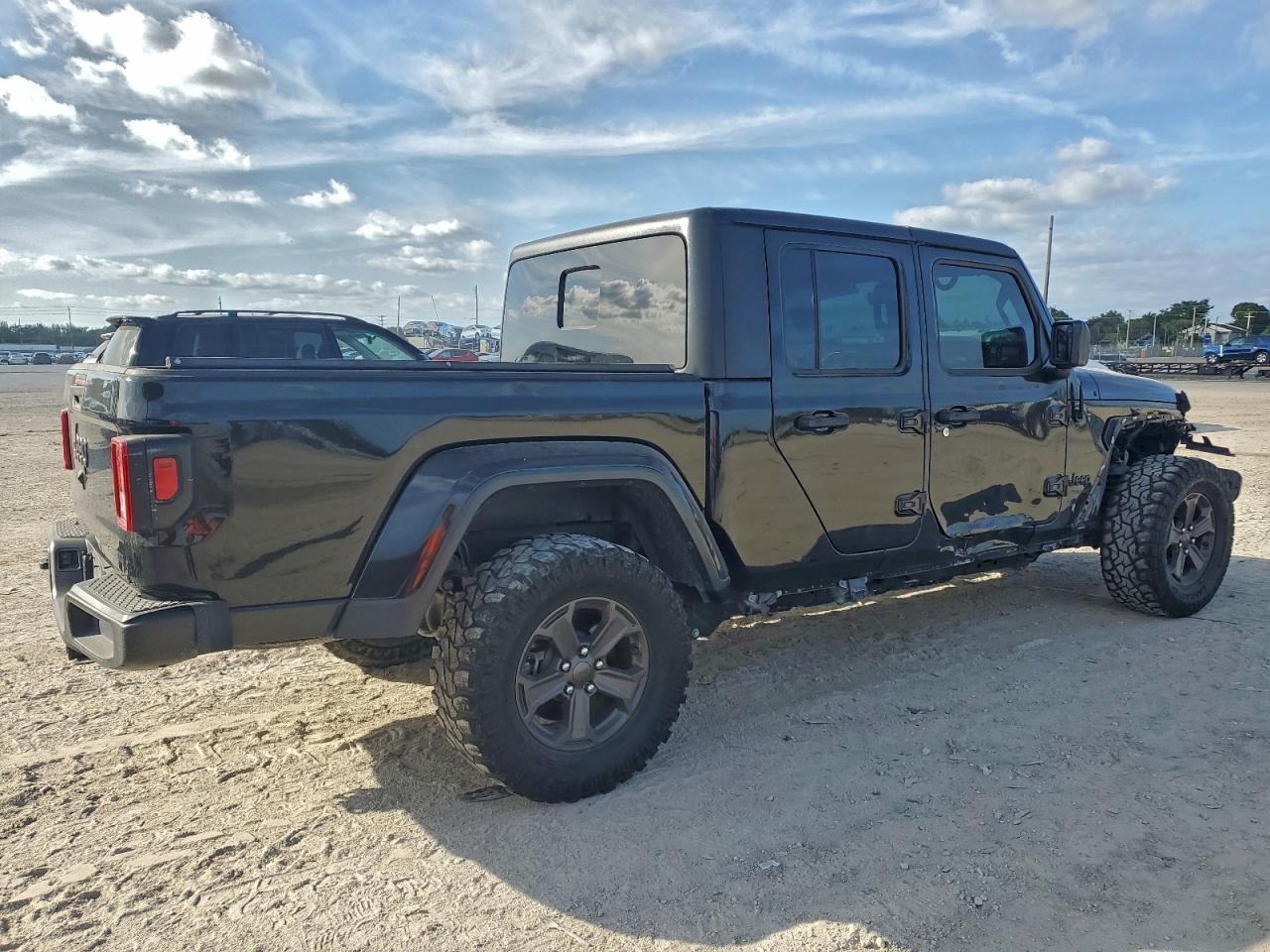 2021 Jeep Gladiator Sport - Image 3