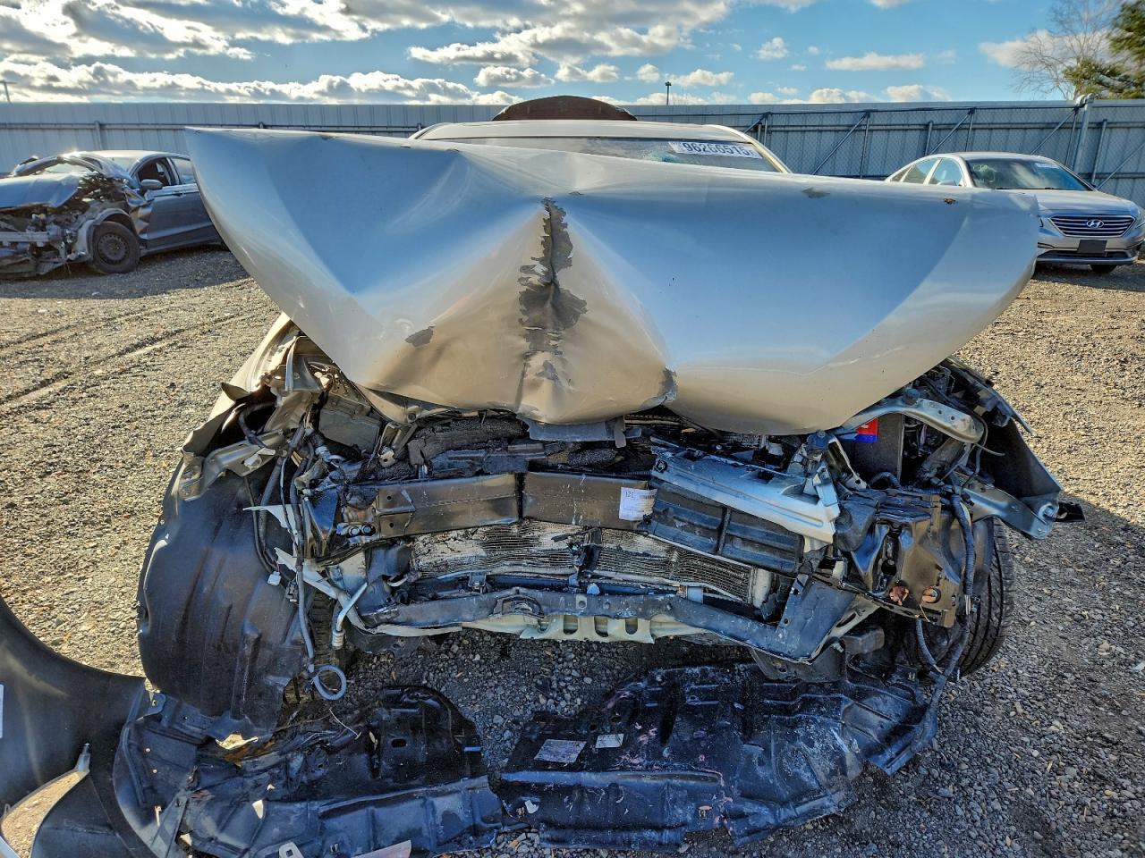 2016 Toyota Camry - Image 5