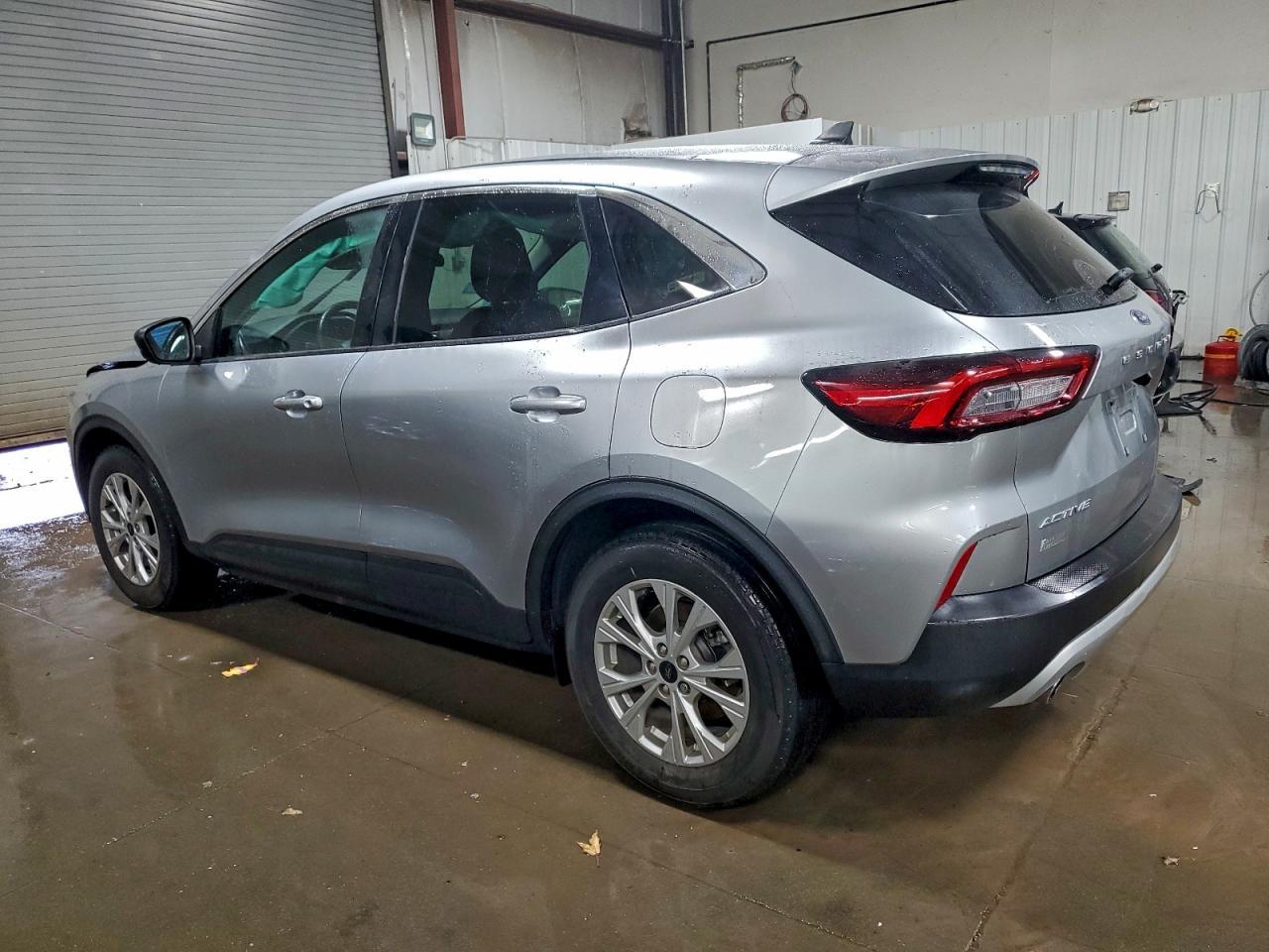 2023 Ford Escape Active - Фото 2