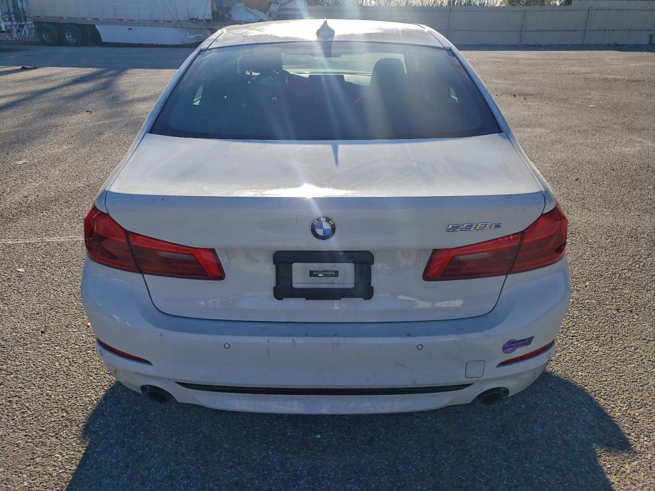 2019 BMW 530E - Фото 6