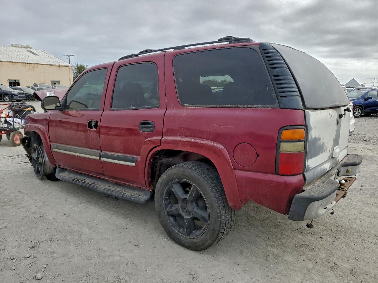 2004 Chevrolet Tahoe C1500 - Фото 2