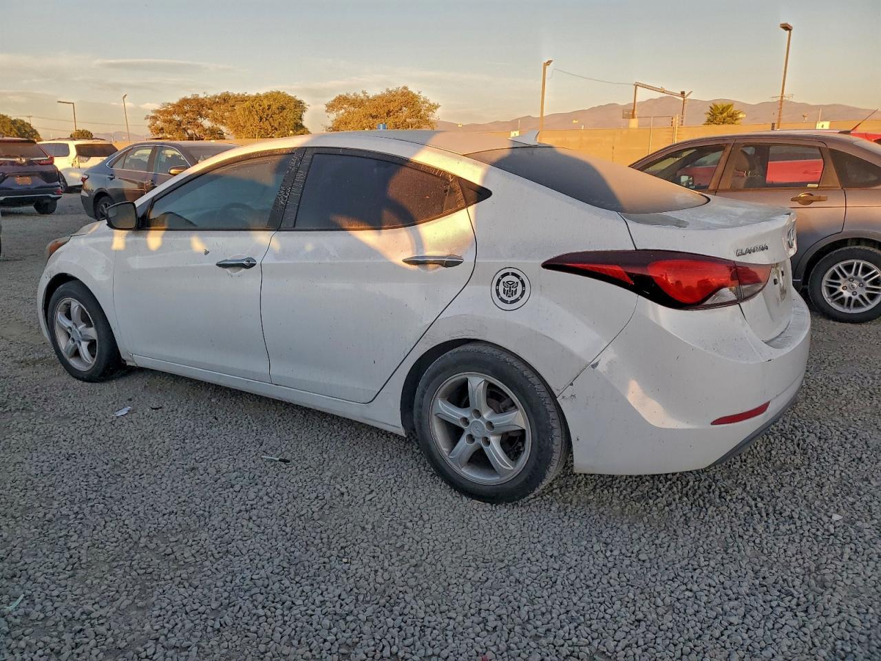 2015 Hyundai Elantra Se - Фото 2