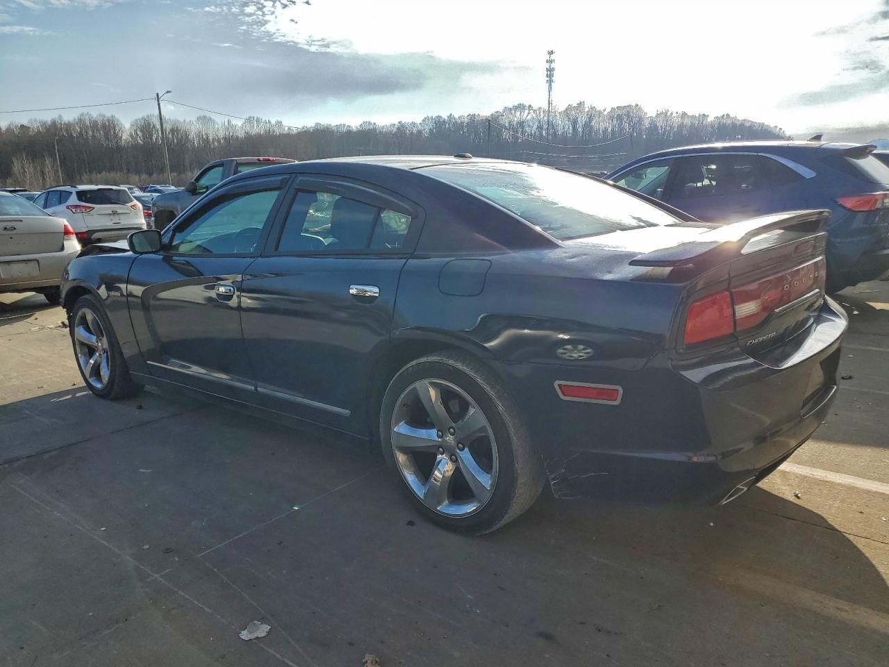2014 Dodge Charger Sxt - Image 2