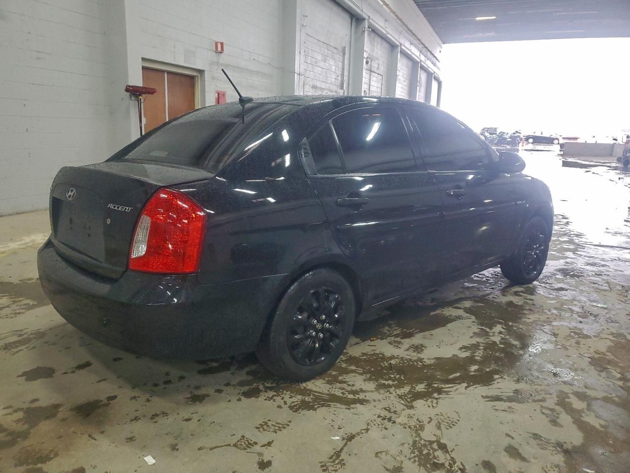 2009 Hyundai Accent Gls - Image 3