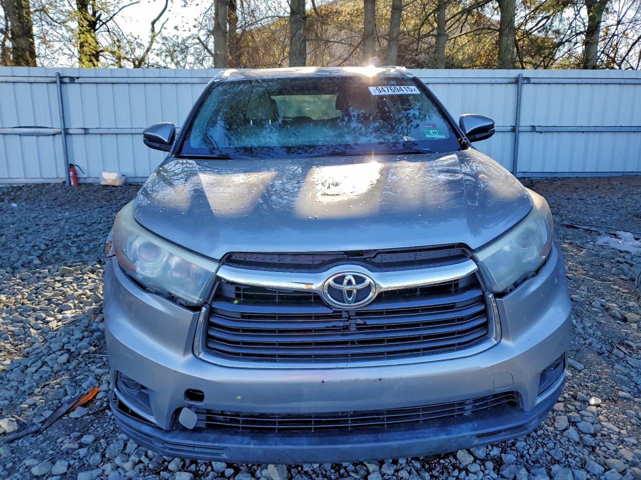 2015 Toyota Highlander Le - Image 5