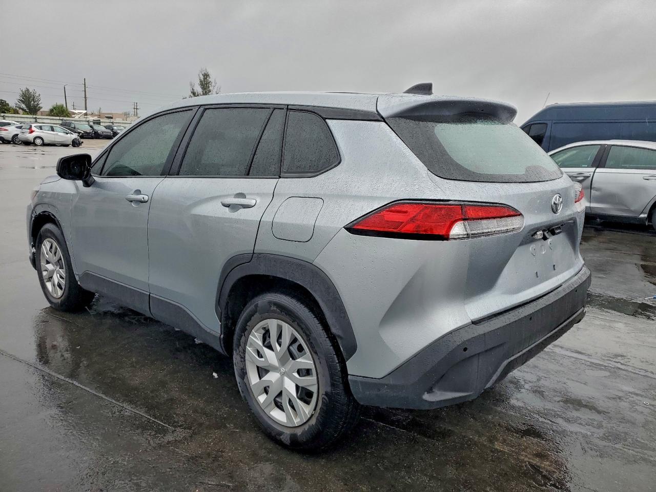 2024 Toyota Corolla Cross L - Фото 2