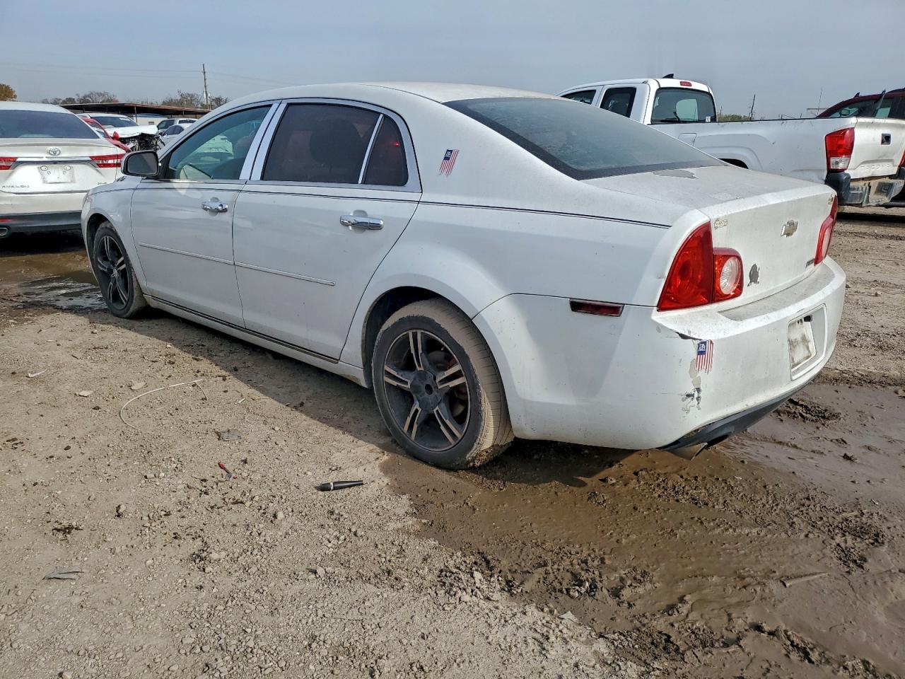 2011 Chevrolet Malibu 1Lt - Image 2