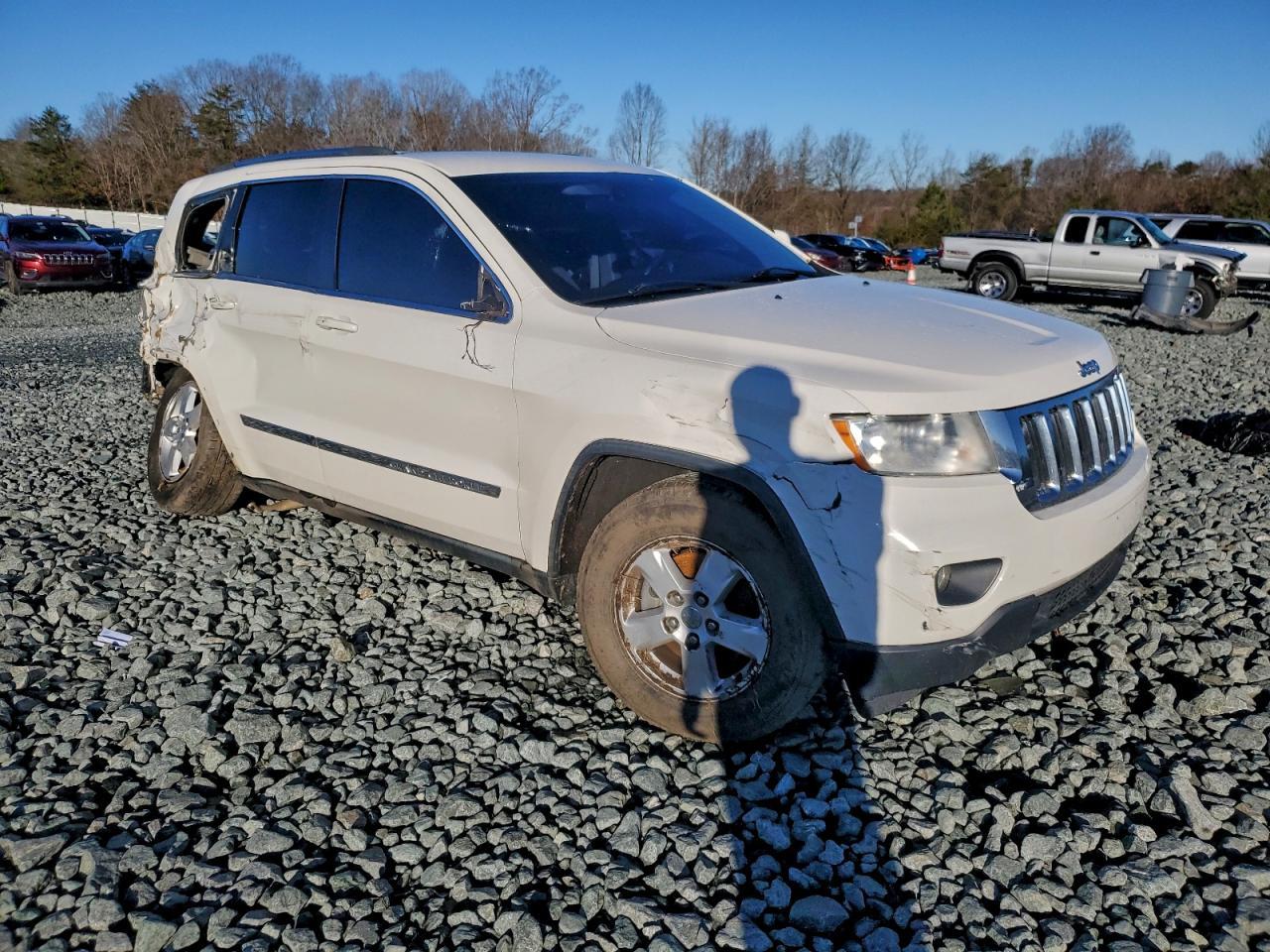 2012 Jeep Grand Cherokee Laredo - Image 4