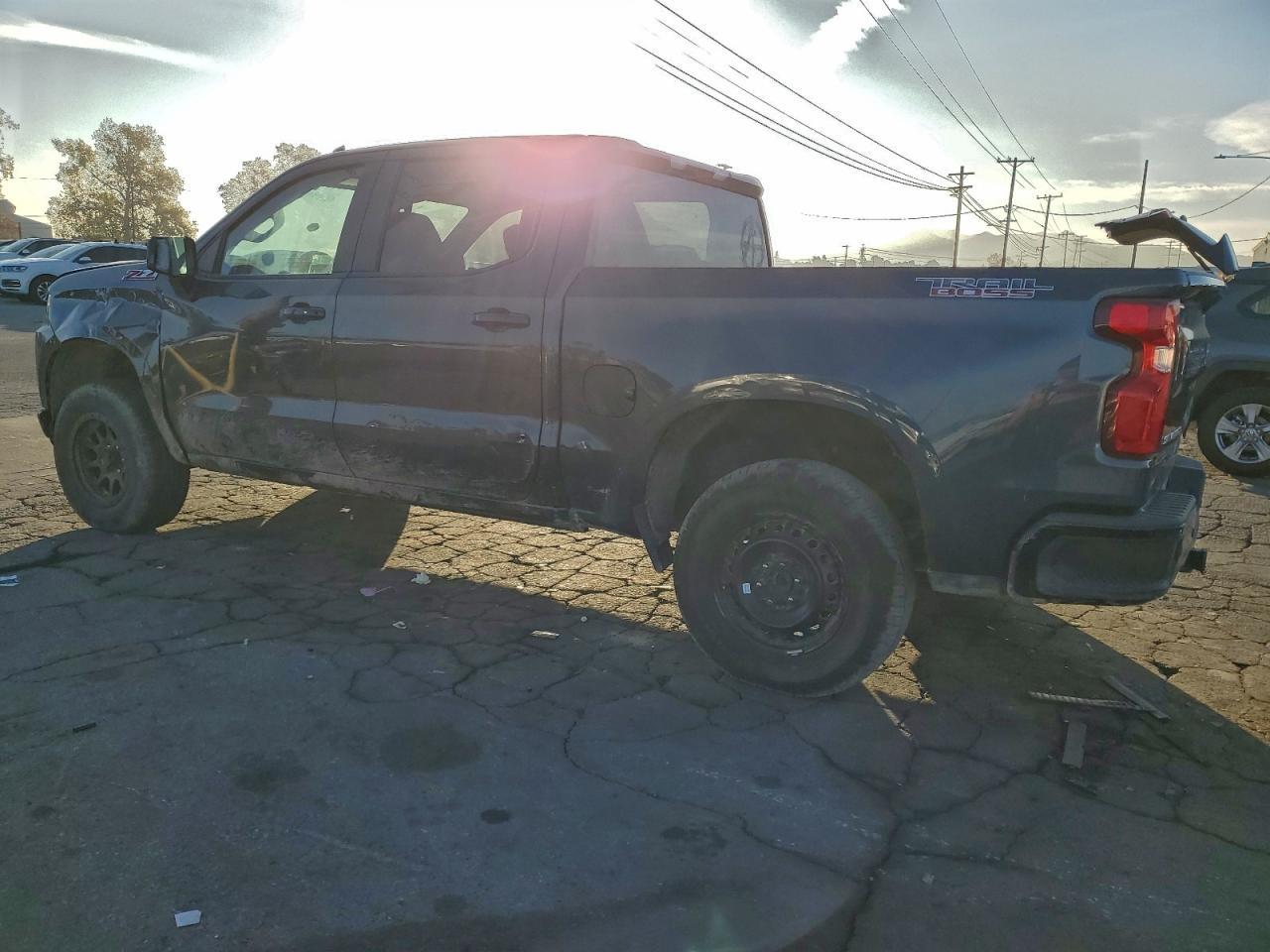 2022 Chevrolet Silverado Ltd K1500 Lt Trail Boss - Фото 2