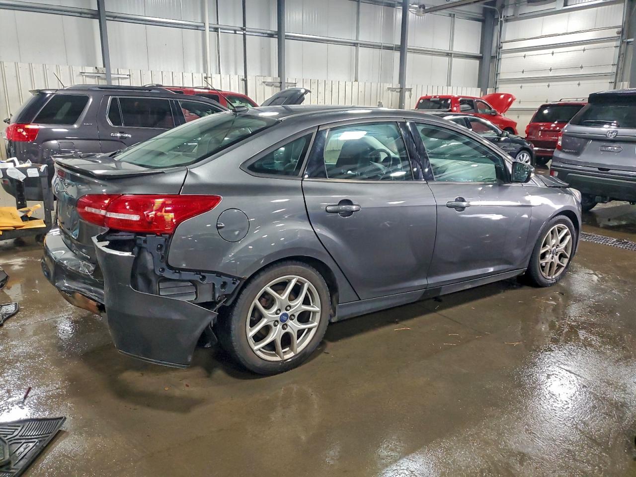 2015 Ford Focus Se - Image 3