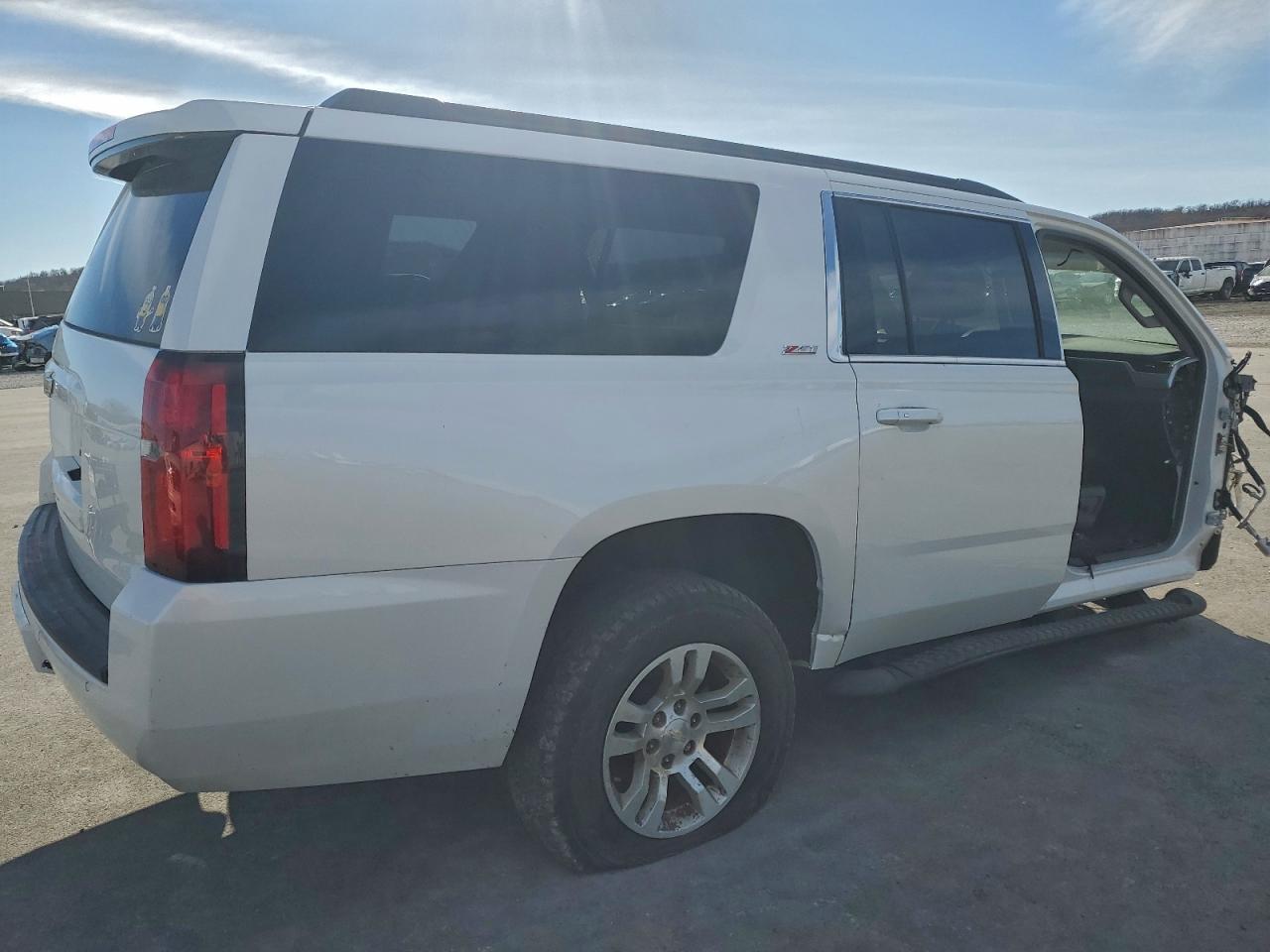 2019 Chevrolet Suburban K1500 Lt - Фото 3