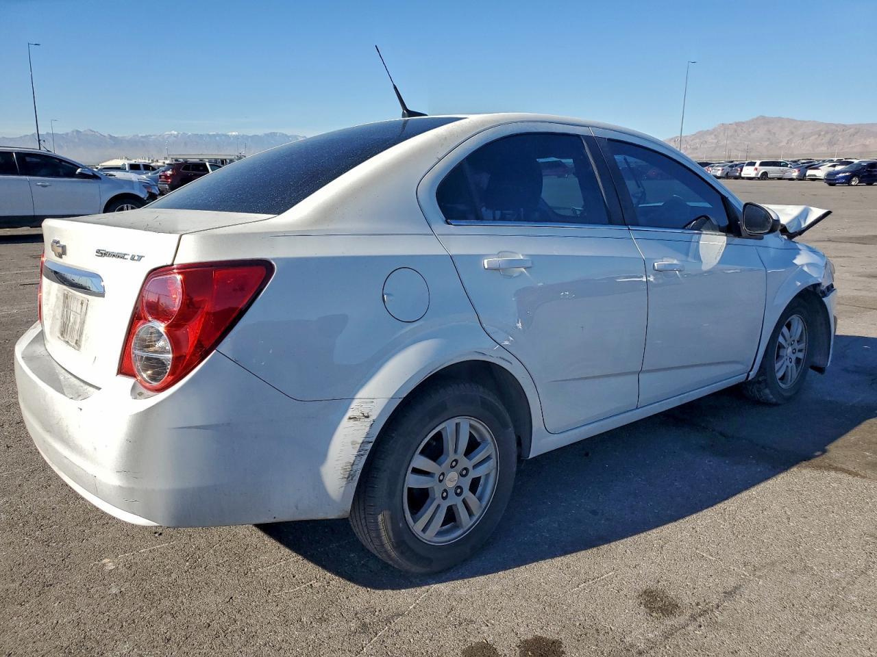 2014 Chevrolet Sonic Lt - Фото 3