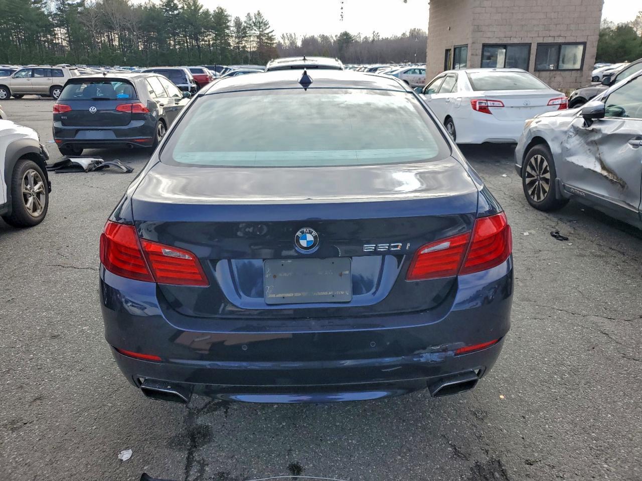 2011 BMW 550 Xi - Фото 6