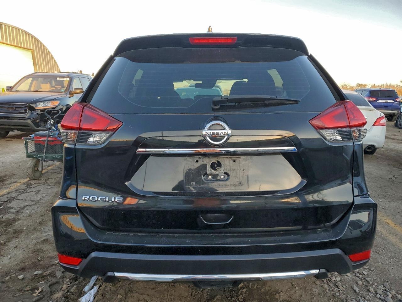2020 Nissan Rogue S - Фото 6