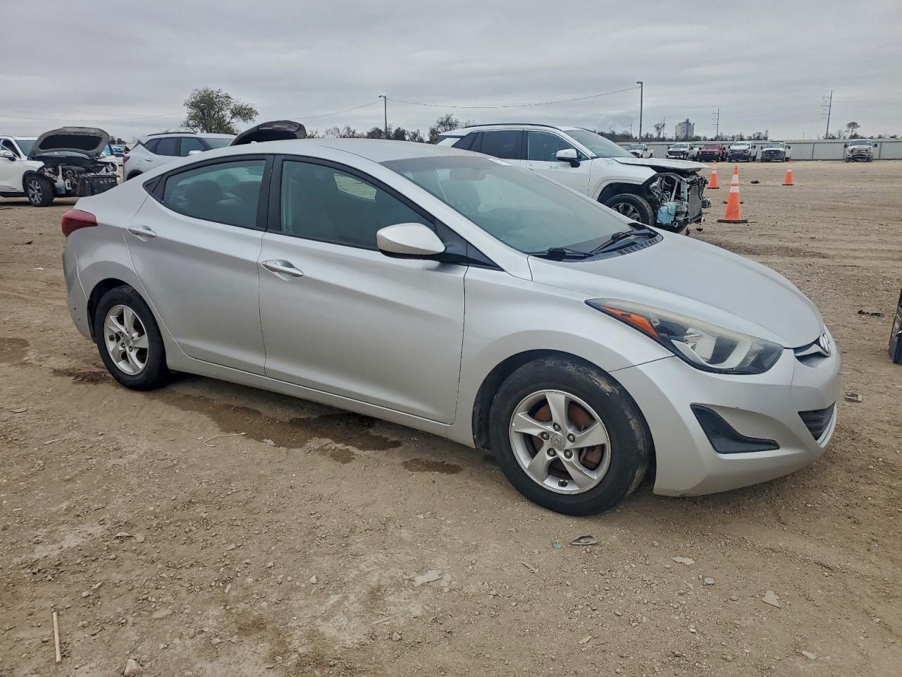 2015 Hyundai Elantra Se - Фото 4