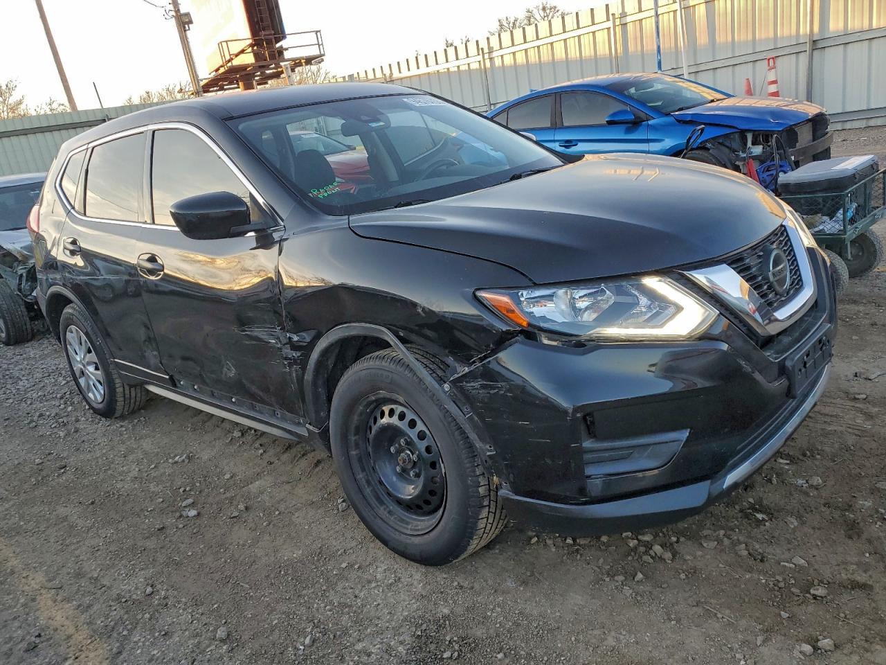 2020 Nissan Rogue S - Фото 4