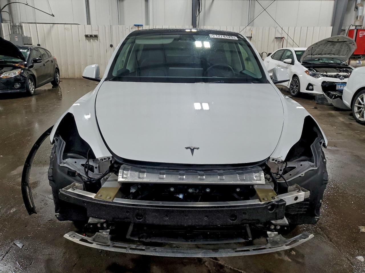 2023 Tesla Model Y - Фото 5