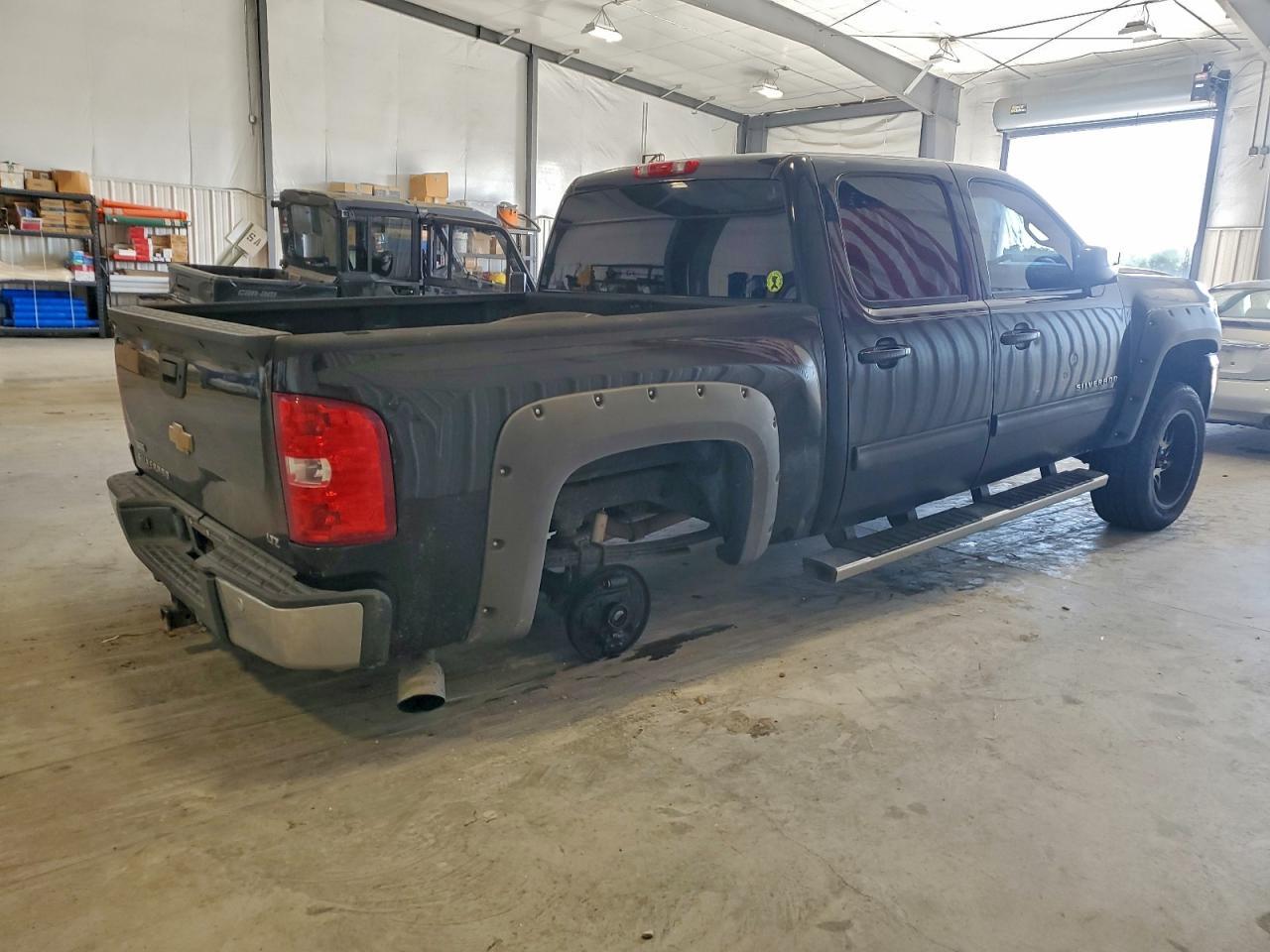 2010 Chevrolet Silverado K1500 Ltz - Image 3