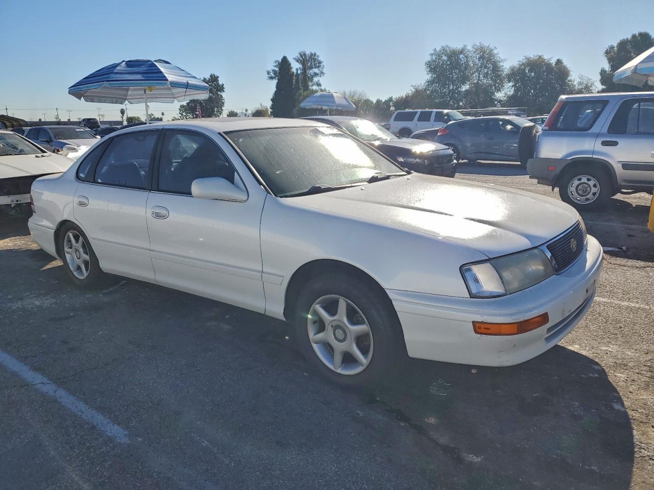 1997 Toyota Avalon - Image 4