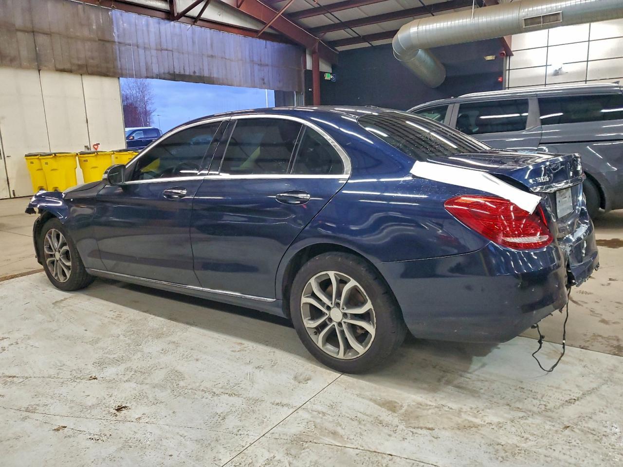 2015 Mercedes-Benz C 300 4Matic - Фото 2