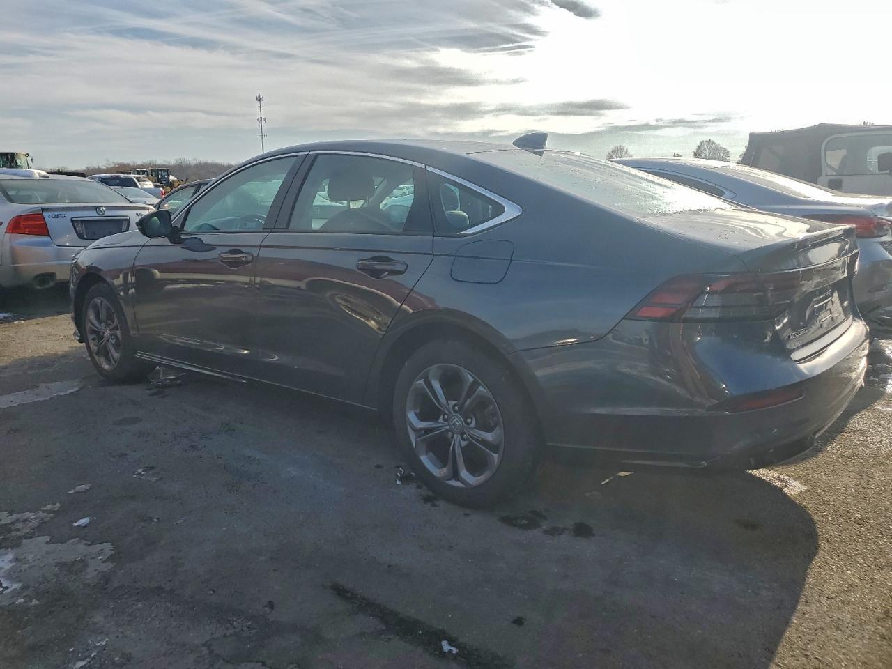 2025 Honda Accord Hybrid Exl - Image 2