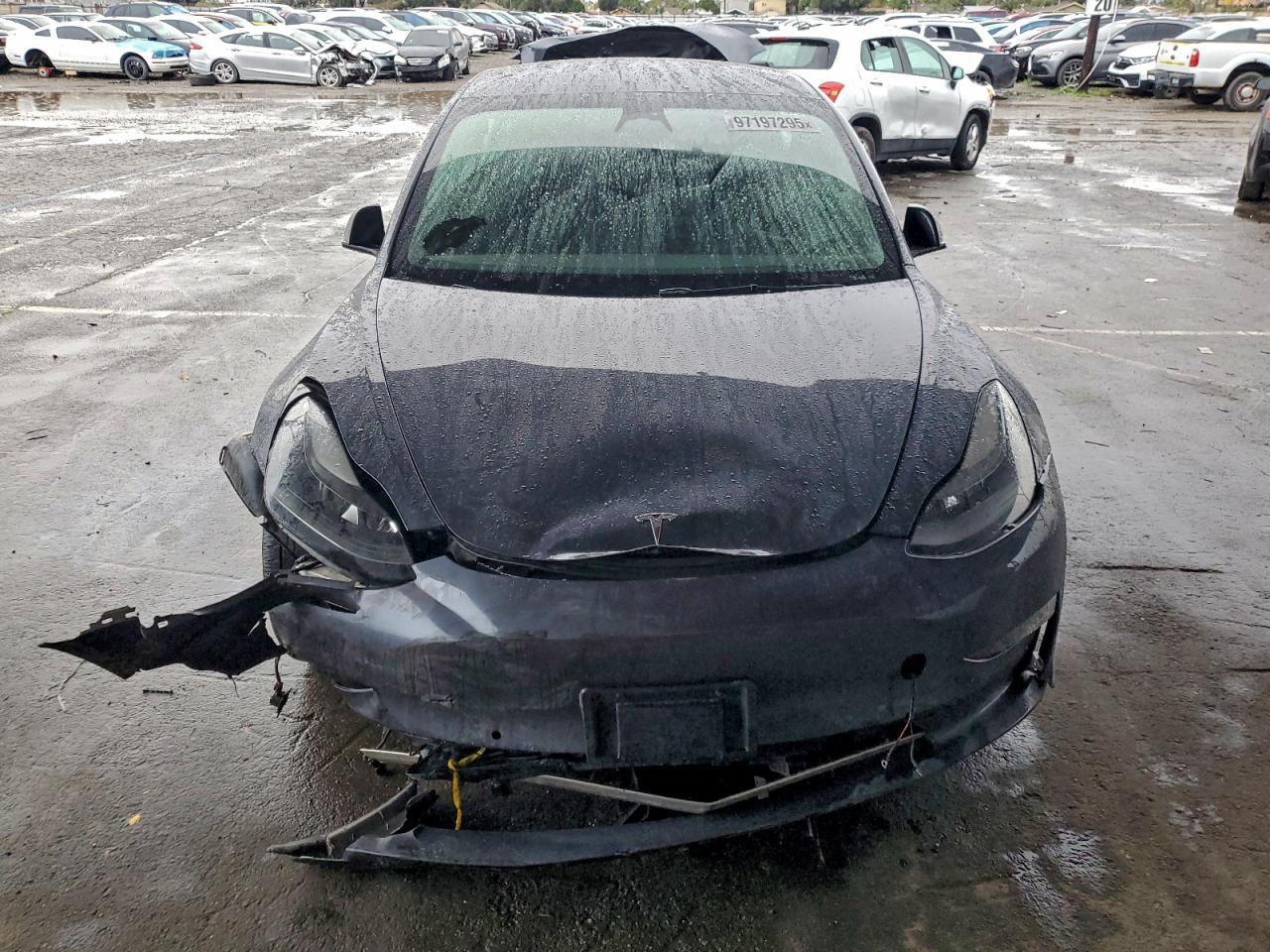 2022 Tesla Model 3 - Фото 5