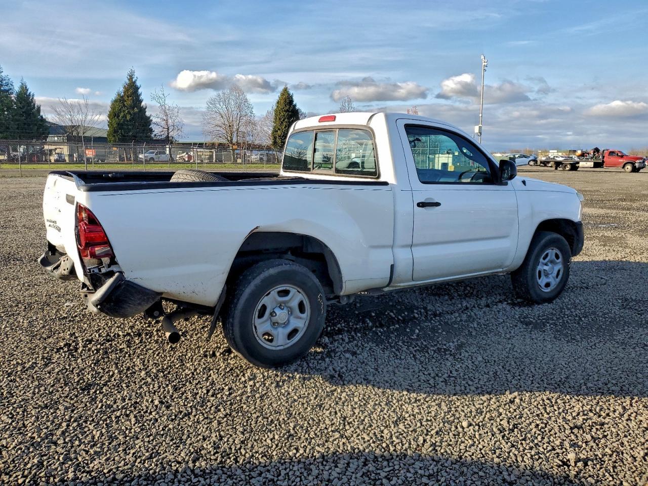 2013 Toyota Tacoma - Фото 3