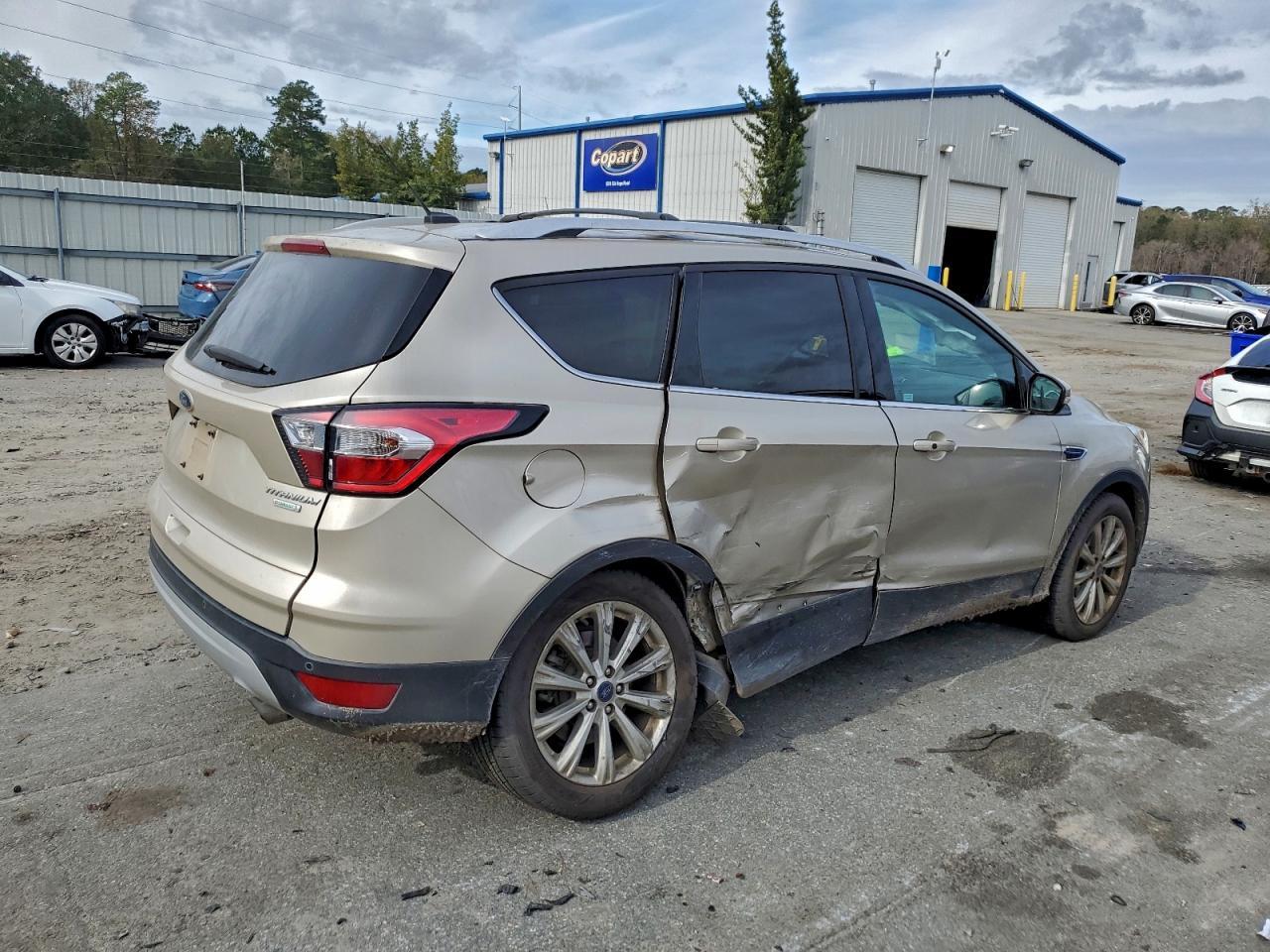 2017 Ford Escape Titanium - Фото 3