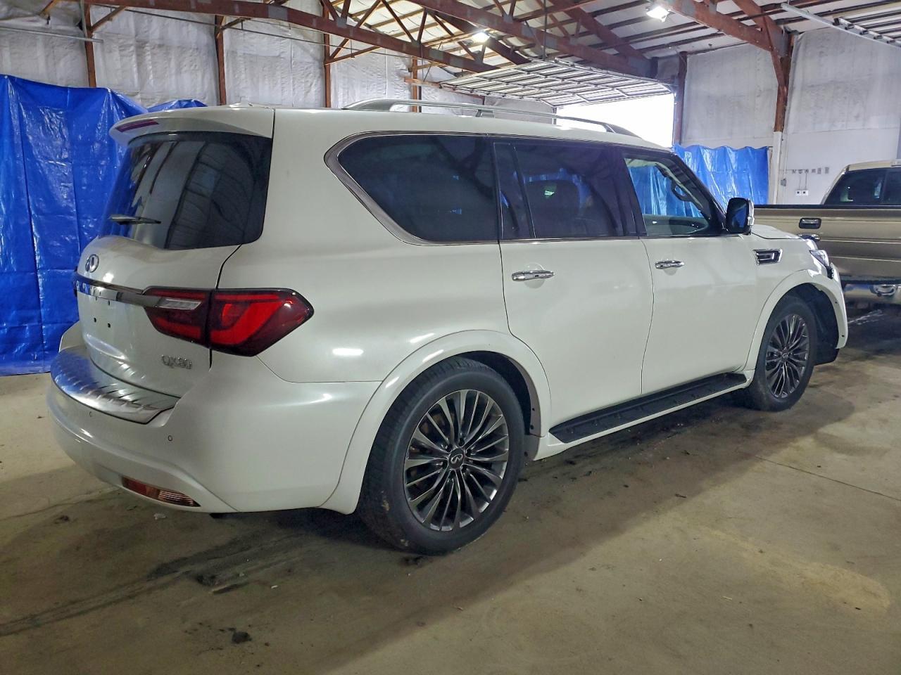 2023 Infiniti Qx80 Luxe - Image 3
