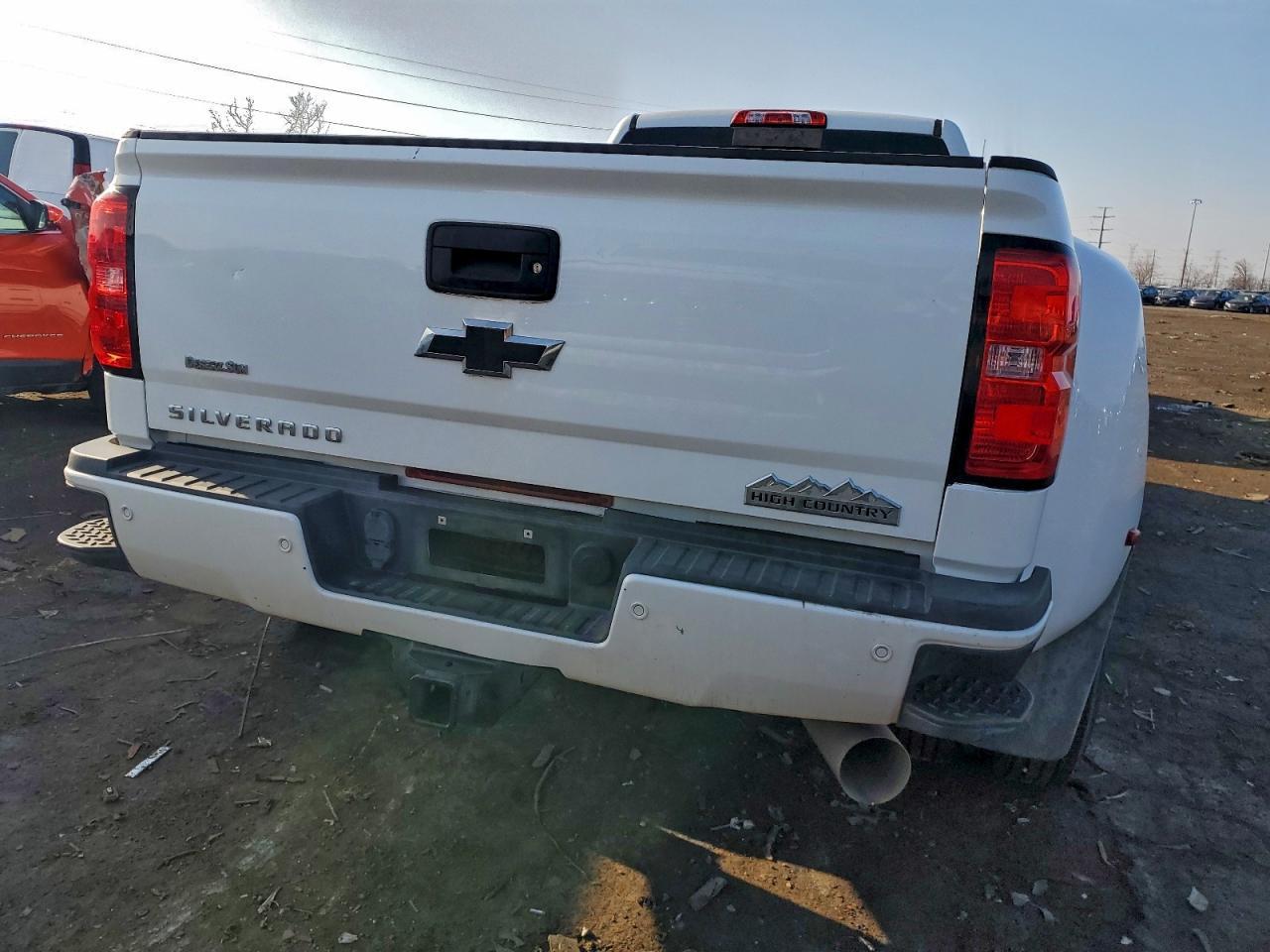 2018 Chevrolet Silverado K3500 High Country - Фото 6