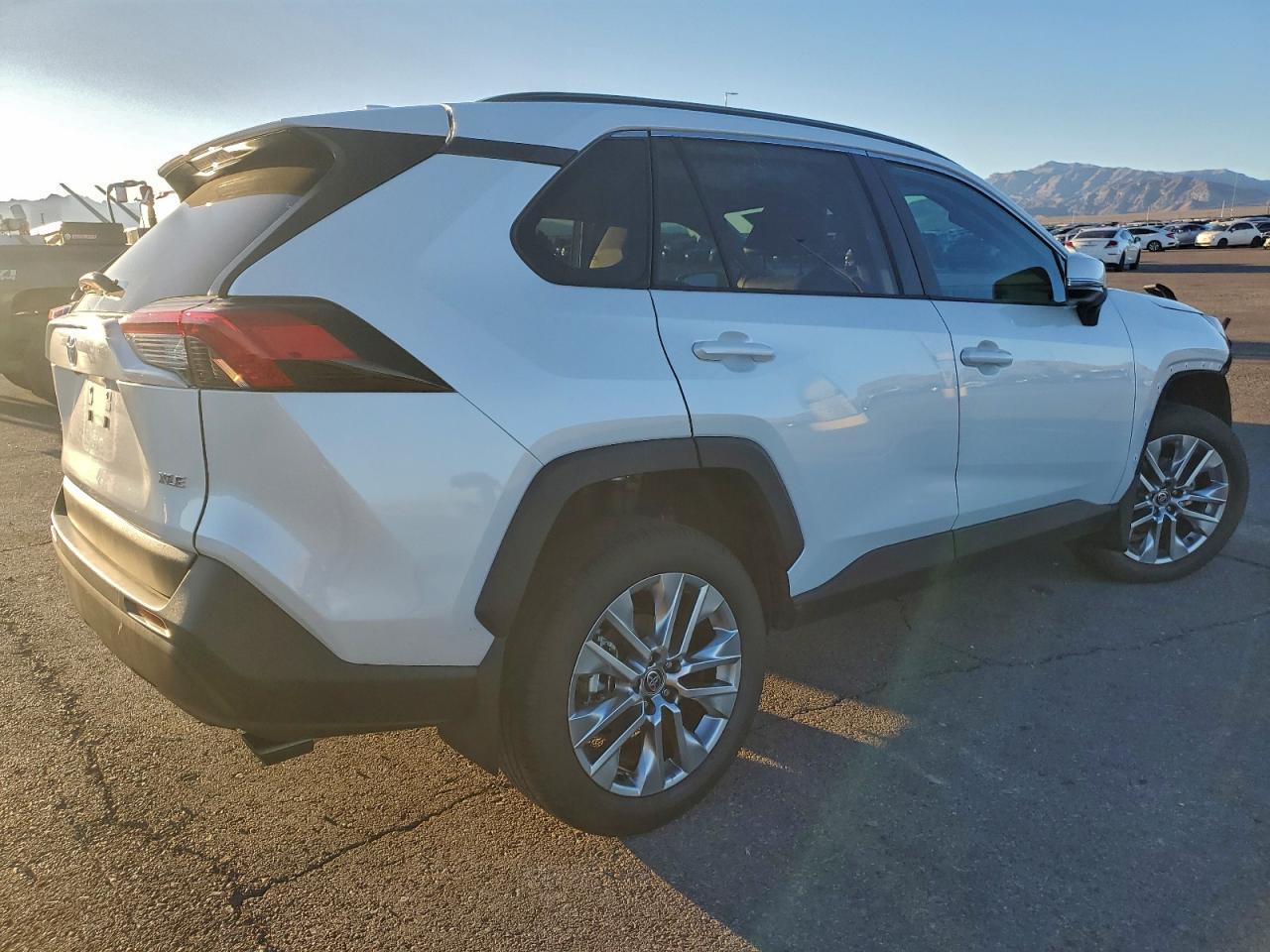 2025 Toyota Rav4 Xle - Image 3