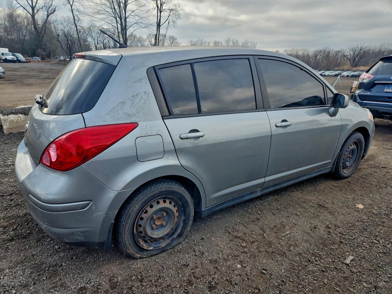 2008 Nissan Versa S - Фото 3