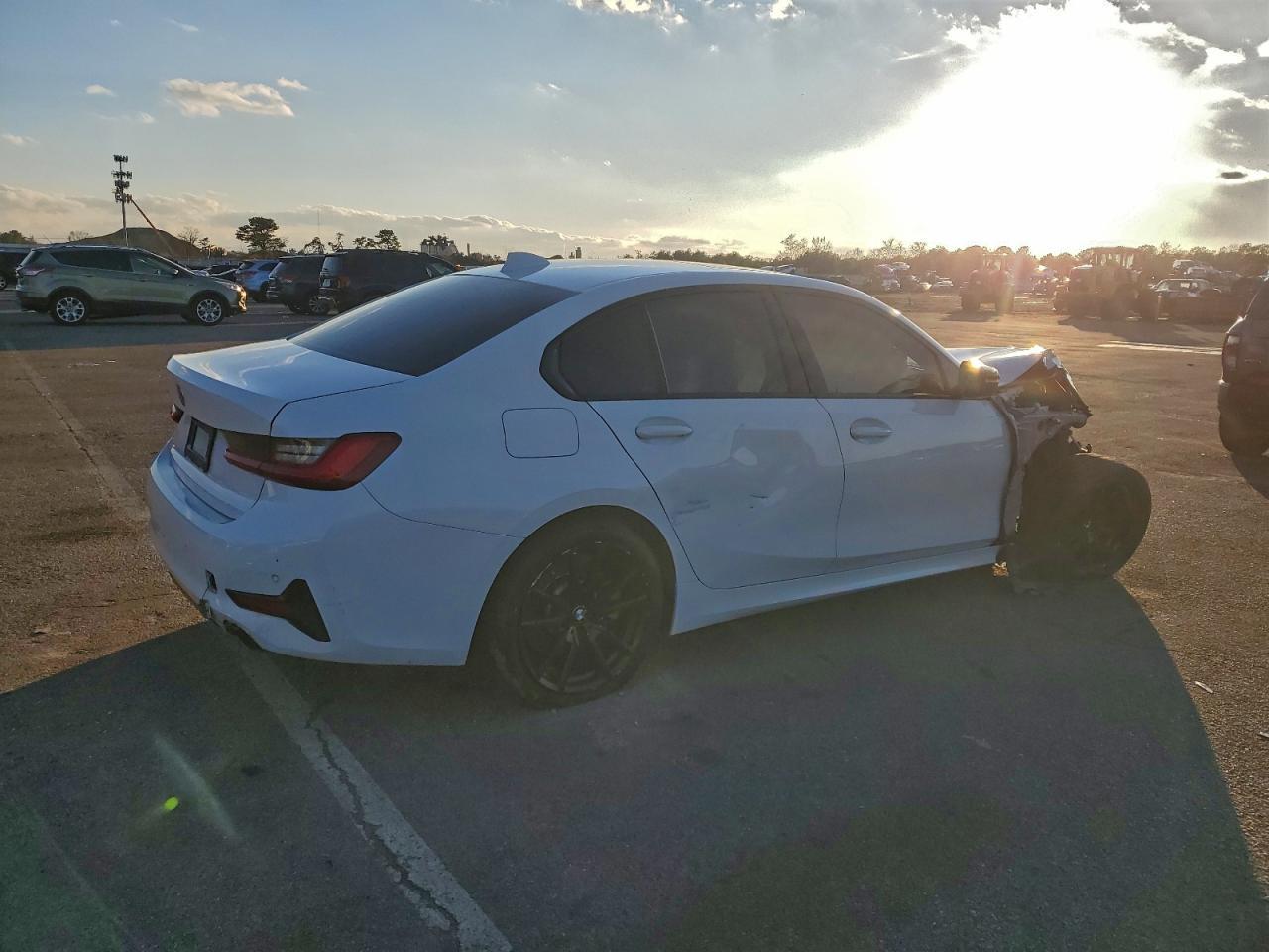 2021 BMW 330Xi - Image 3