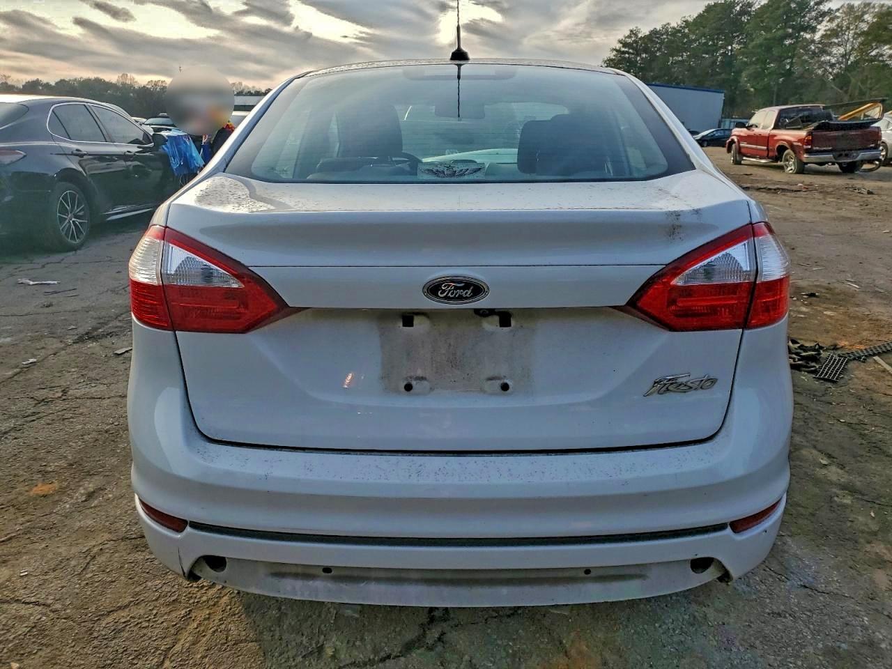 2019 Ford Fiesta S - Image 6