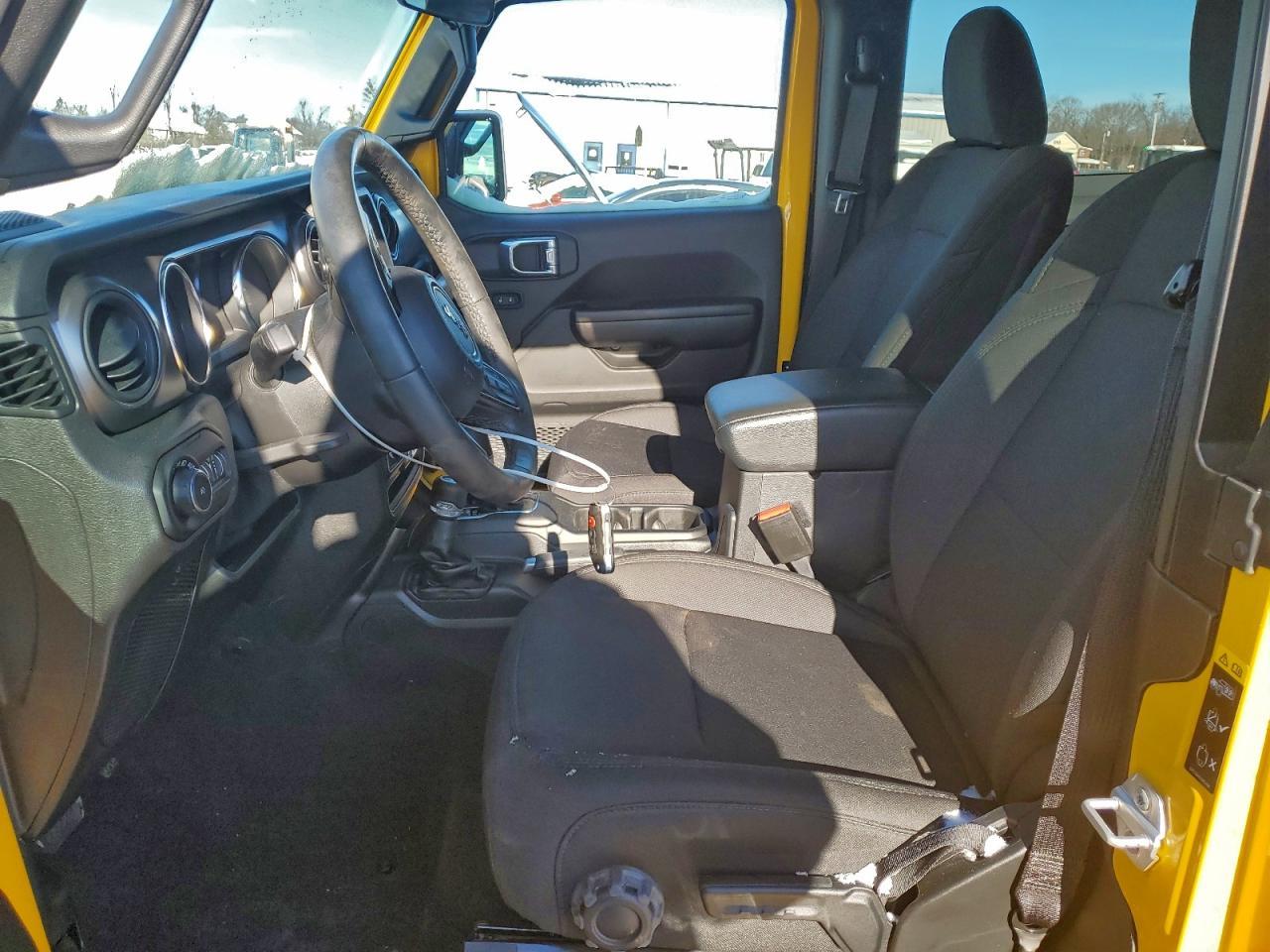 2021 Jeep Wrangler Sport - Фото 7