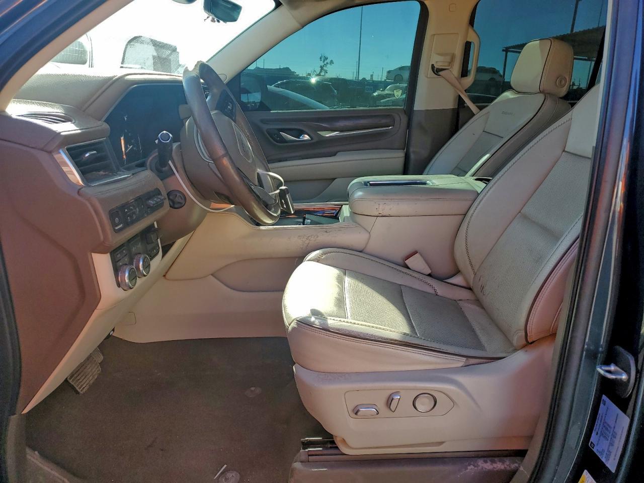 2021 GMC Yukon Denali - Фото 7